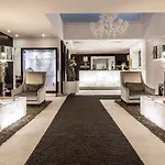 Le Strato Hotell
