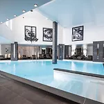 Le Strato Hotell Courchevel