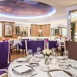 Le Strato 5* Courchevel