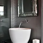 Le Strato Hotell