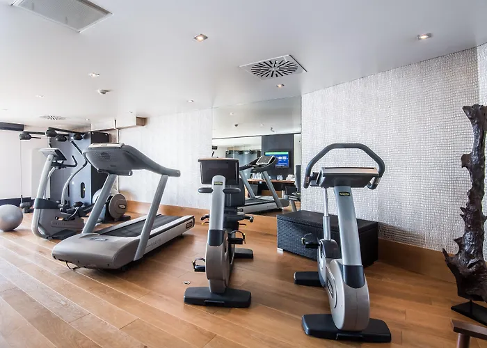 Le Strato קורשבל