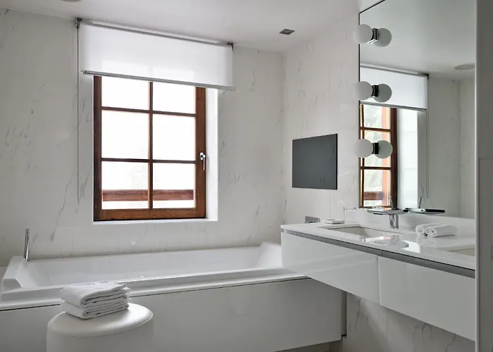 Le Strato קורשבל