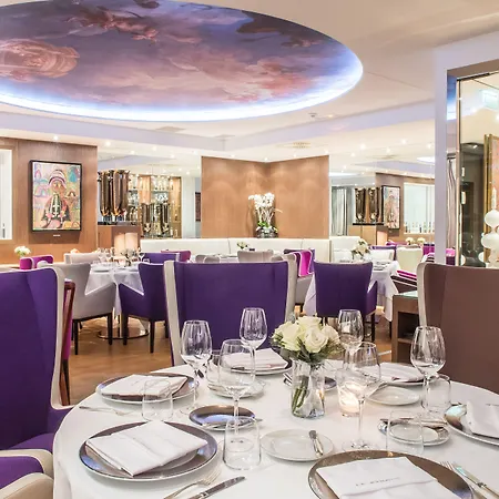 Le Strato 5* Courchevel