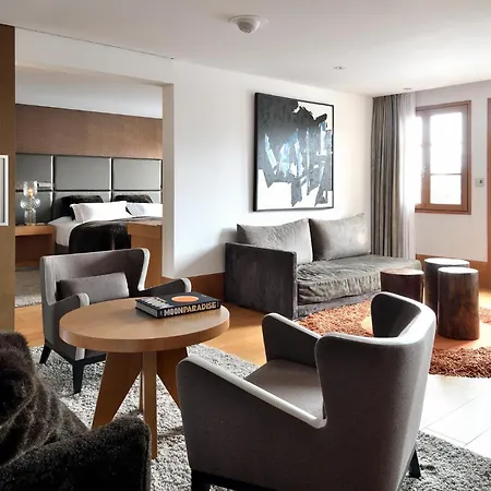 Le Strato Hotel