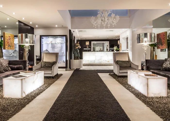 Le Strato Hotel